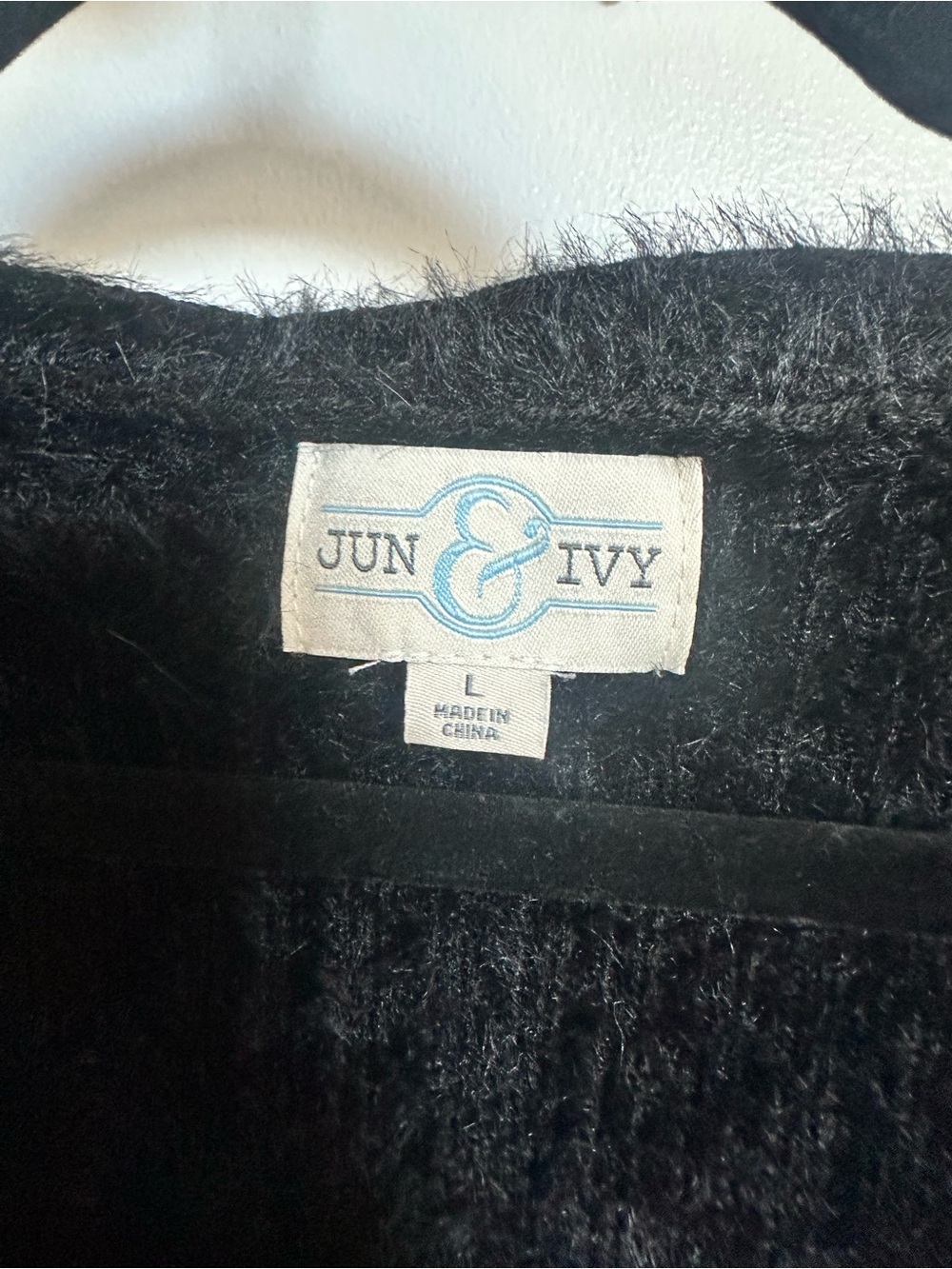 Francesca's Collections Black Fuzzy Cropped Cardigan - Picture 2 of 2